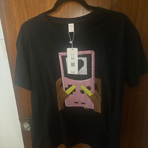 ROMWE Black Tee with Pink Graphic